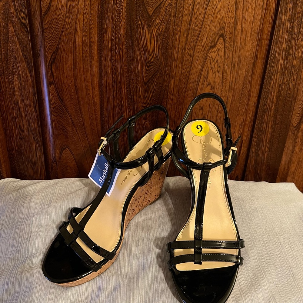 Jessica Simpson Black Wedge Sandals, new with tag, women’s 9, cute and stylish - Picture 2 of 8